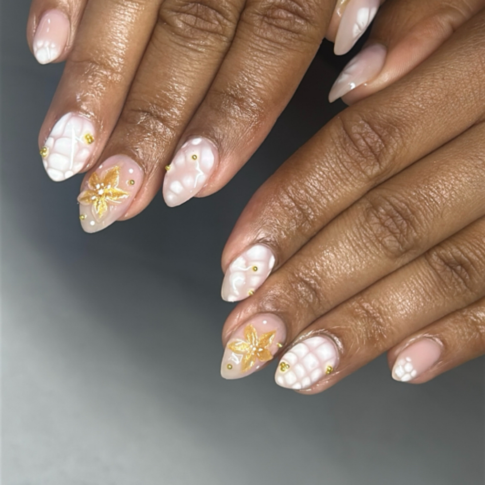 Structure Gel (Short) at Vyda Nails in Bloomington, MN