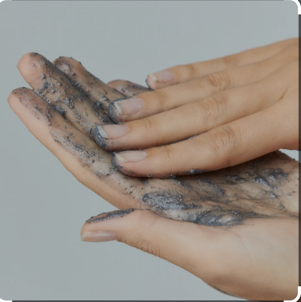 Deluxe Manicure (Natural Nails)Reg.