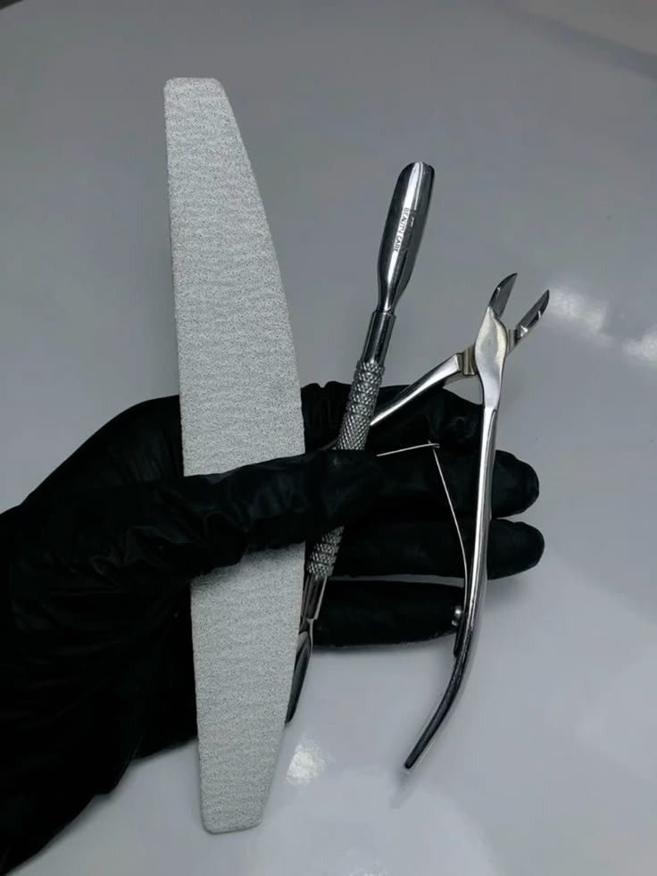 Basic Luxury manicure W/gel Polish