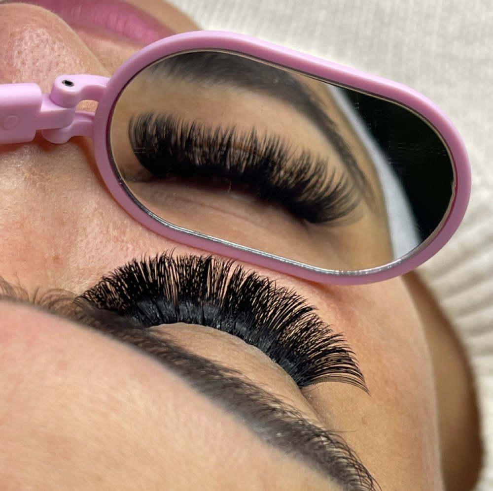 Eyelashes Extensions at Mimi Beauty Spa in Dallas, TX