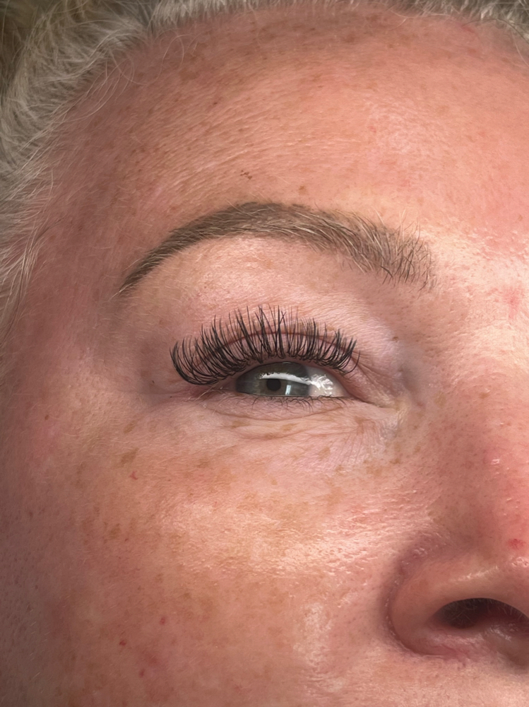 Lash Mixed Volume Fill 2-3 weeks