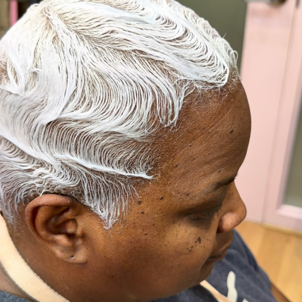 Perfect Platinum at Janel Monae Restorative Hair Clinic in Creve Coeur, MO