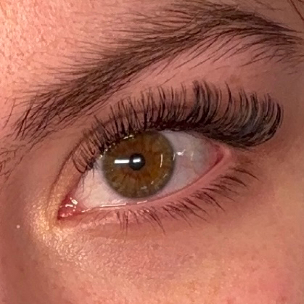 Hybrid Lash Extensions at han does lashes in Indianapolis, IN