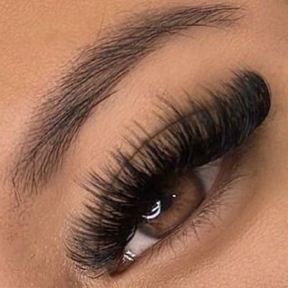 Full Set at De’Amor Lashes in El Paso, TX