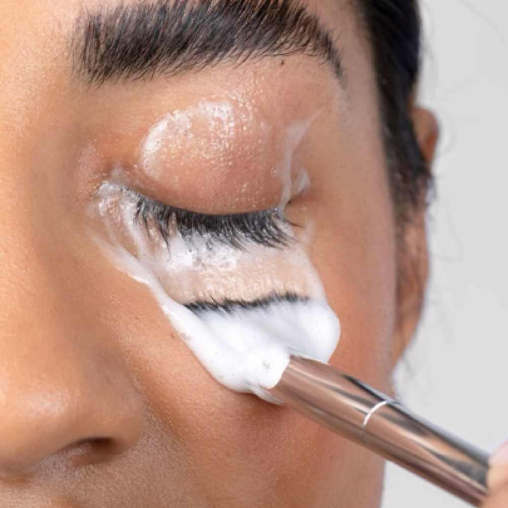 Lash Removal at LM BEAUTY AESTHETICS in Everett, MA