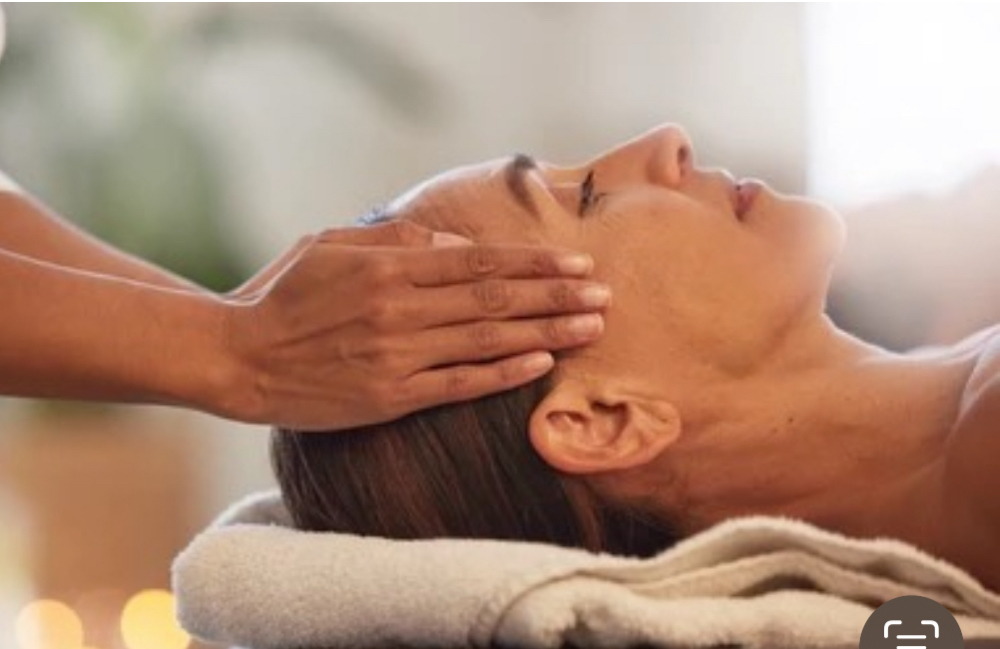 Aromatherapy Scalp Massage