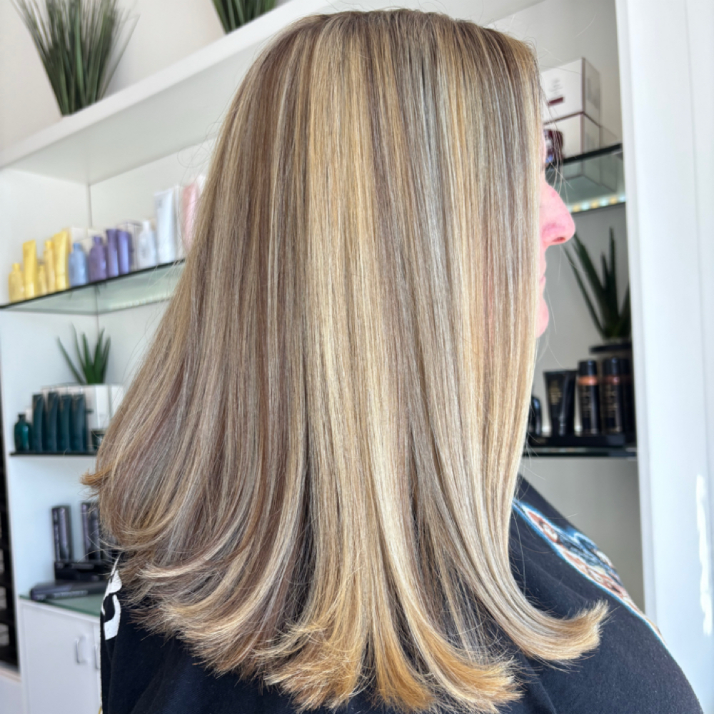 Partial Highlight at Gabbyhxb in Palm Desert, CA