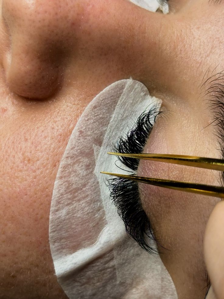Lash Extension Removal