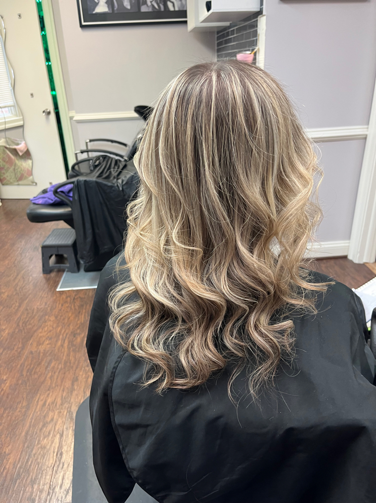 Root Touch Haircut And Blow