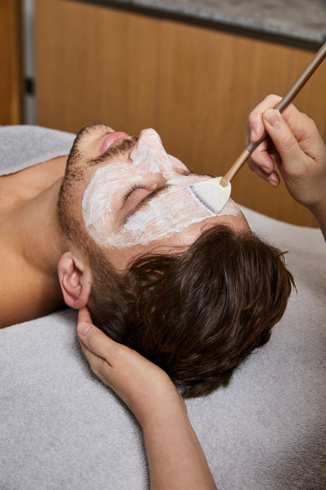 Men’s Signature Facial at Skinfluence in CO, CO