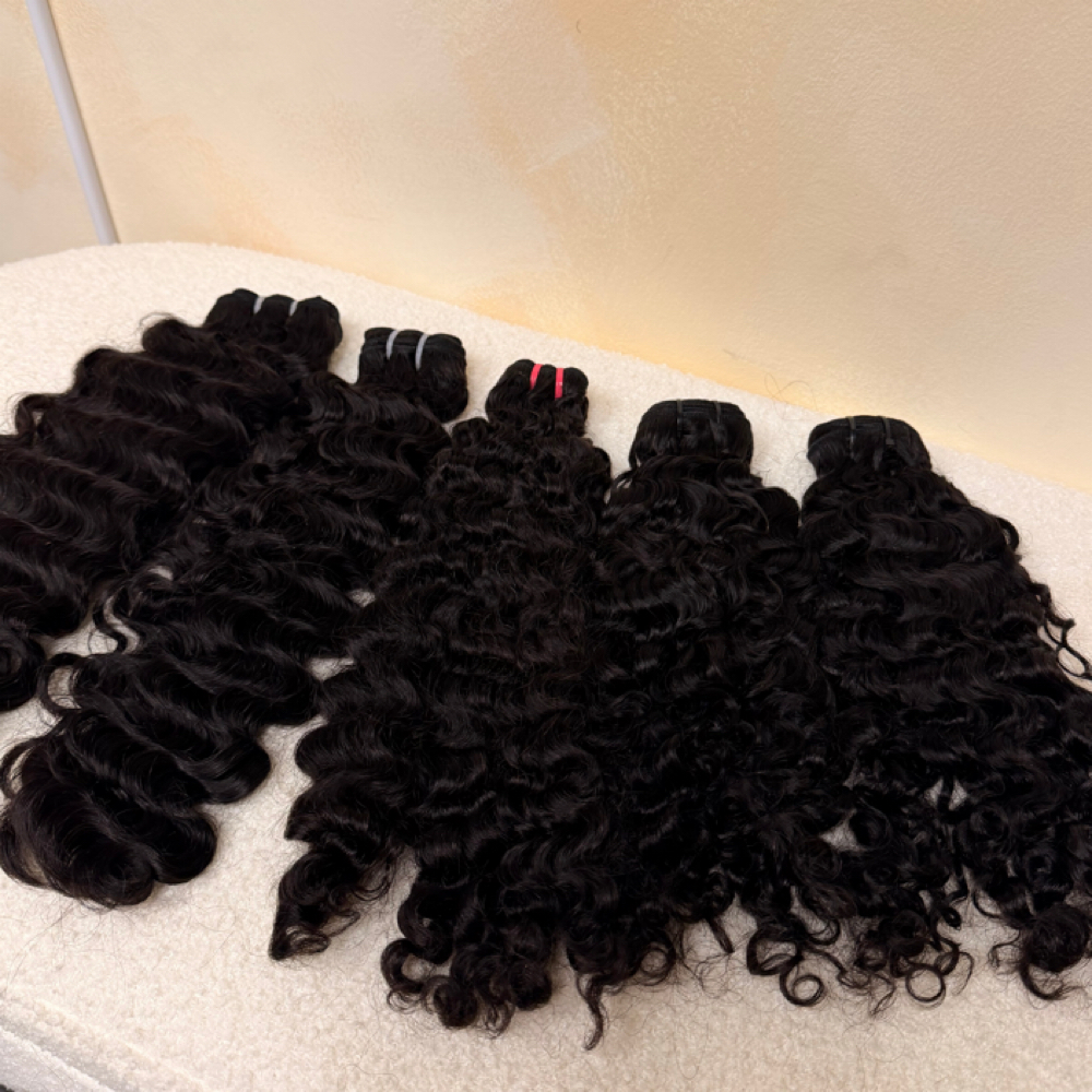 Signature Ponytail at Stylesby.anna in Los Angeles, CA