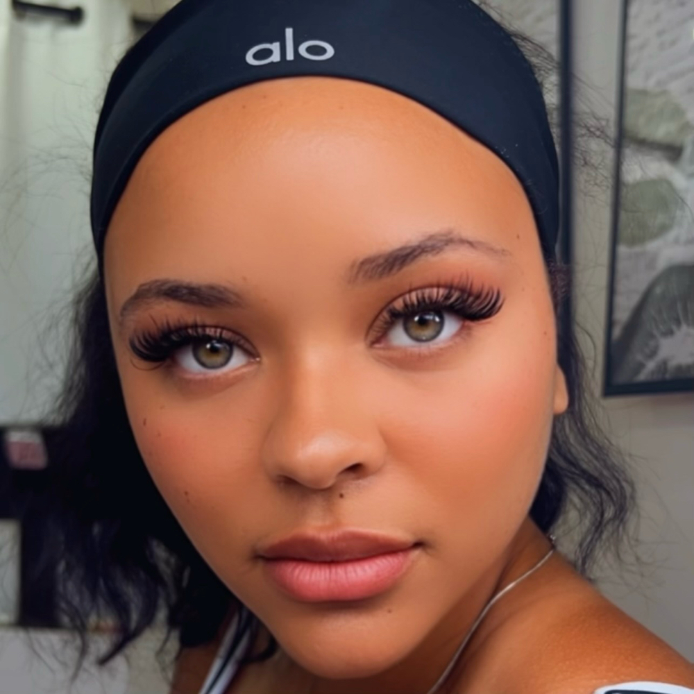 Ariel Wet Lash Extensions