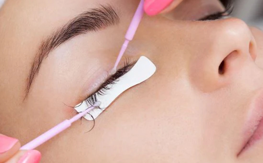 Lash removal