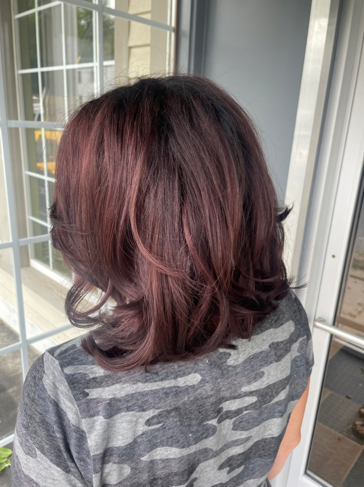 Haircut, Shampoo & Style