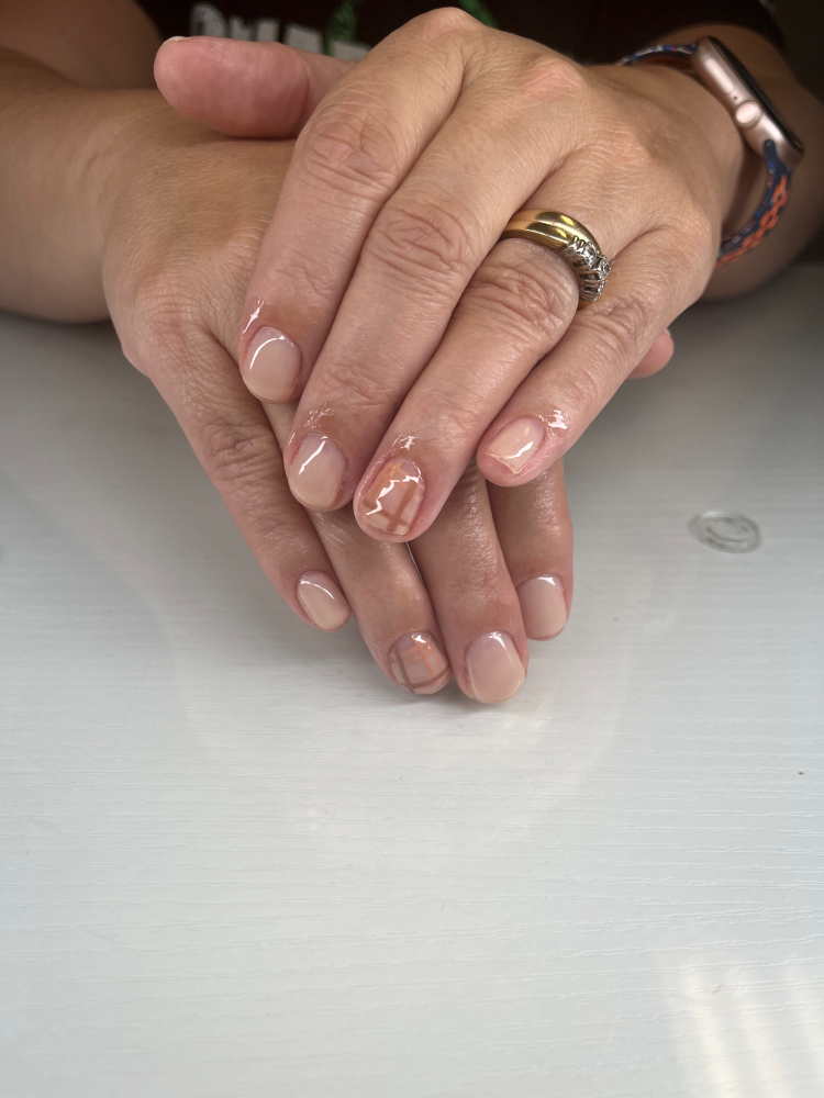 Gel manicure