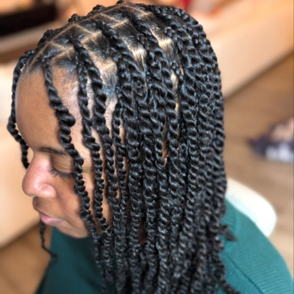 NATURAL SQUEALS at SmylezNStylez in Woodbridge, VA