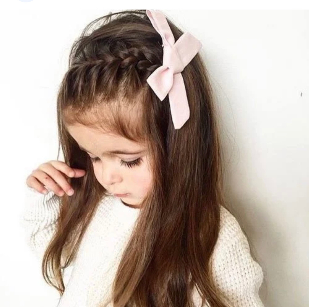 Girls Shampoo.Wet/Dry Cut