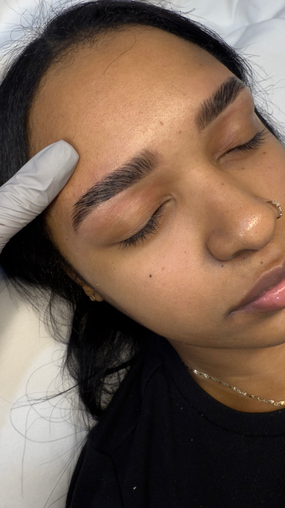 Shape Brow Wax & Tint