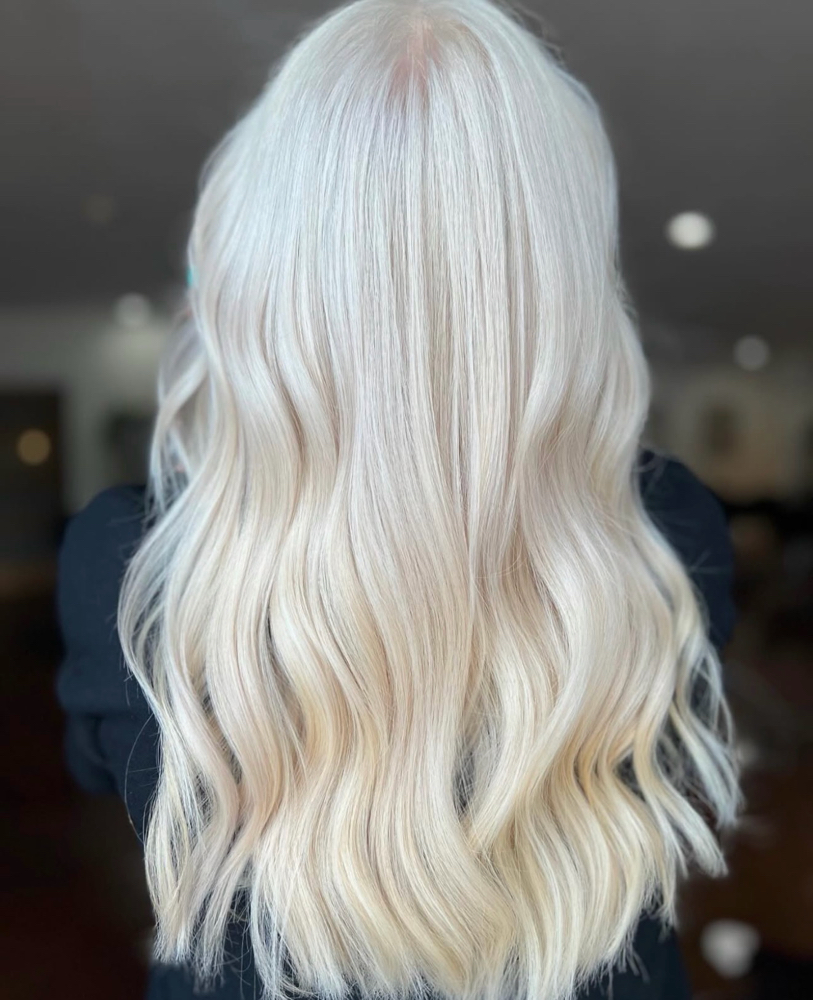 Platnium Retouch (Root&tone) at Crowned Collective Hair Salon in Sevierville, TN