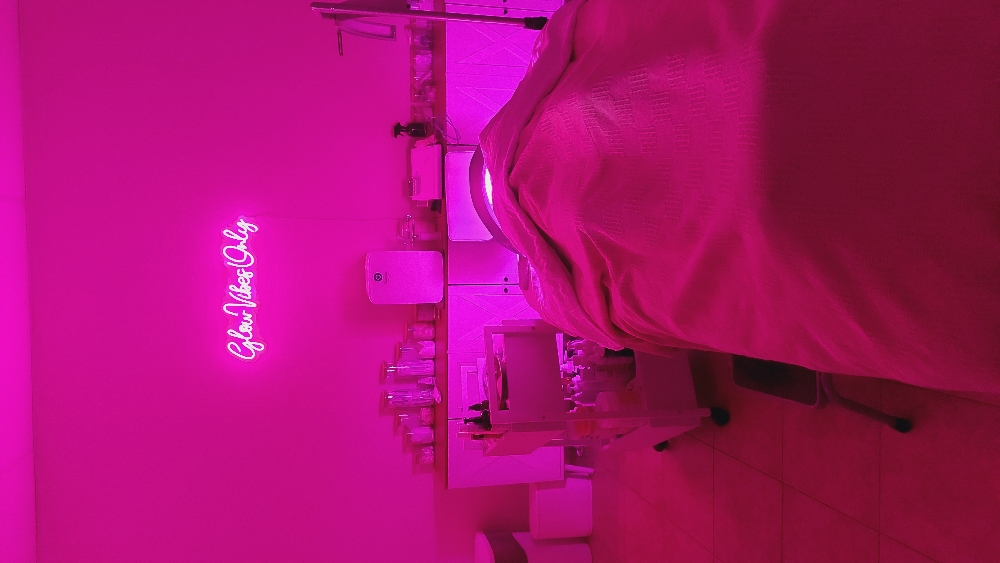 60 Min Facials