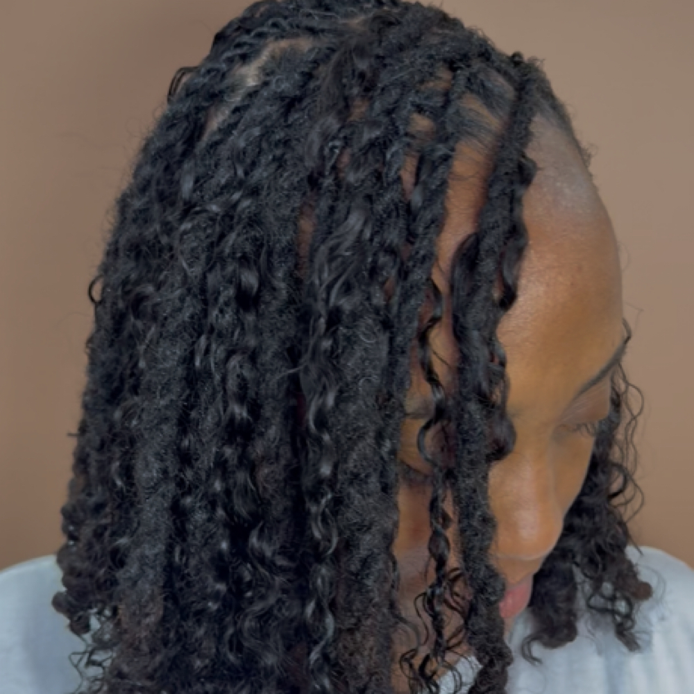 Miracle Knots (Added Hair) at Autumatic Looks in Houston, TX