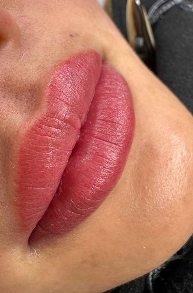 Lips Blush Touch-up (After  Yearly
