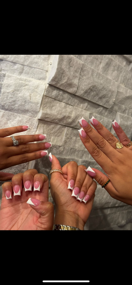 Frenchie Friday (nails)