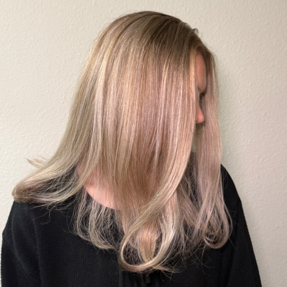 Full Blonding Service at Makaila @ Fusion Salon in Lakewood, WA