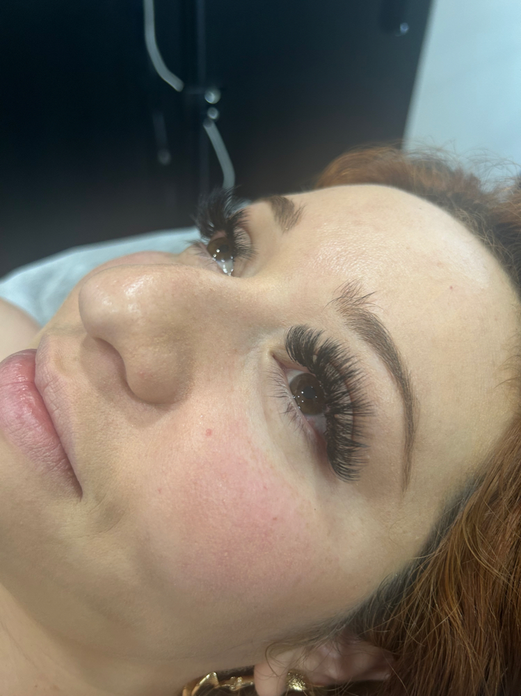 Extenciones Pestañas- Efecto Mojado at Glamour Studios in Tulsa, OK