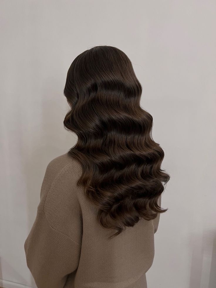 Hollywood Waves