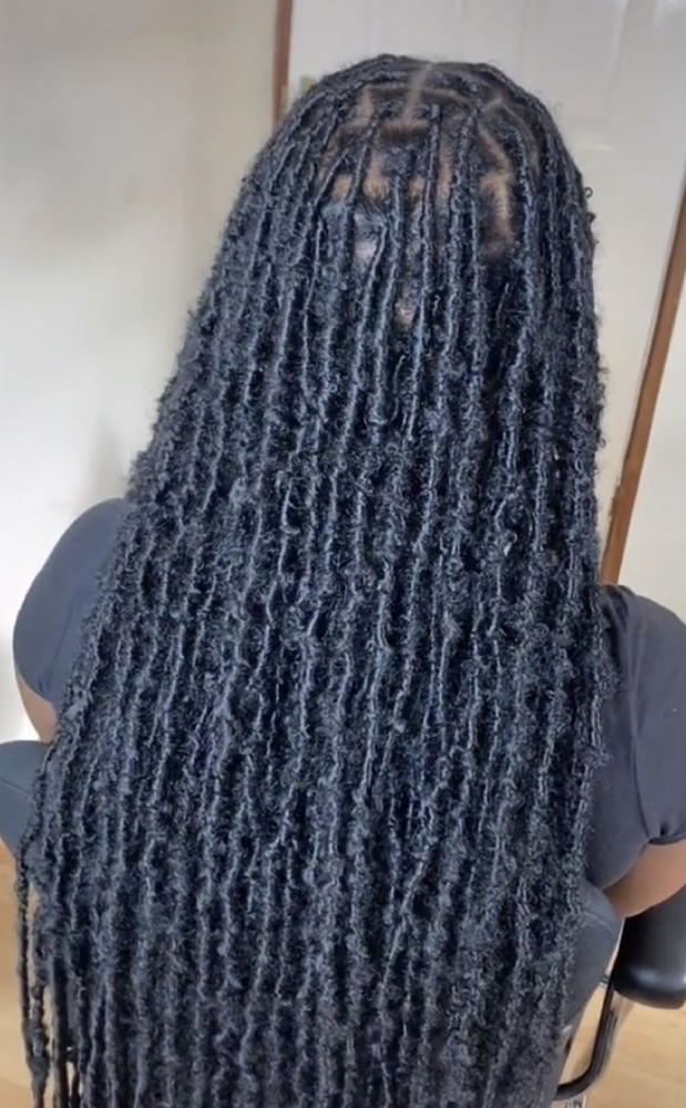 Small Faux Locs at To Be Crowned By Nina Lynn in Emmaus, PA