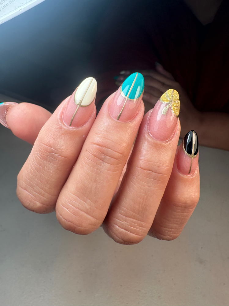 M Nails