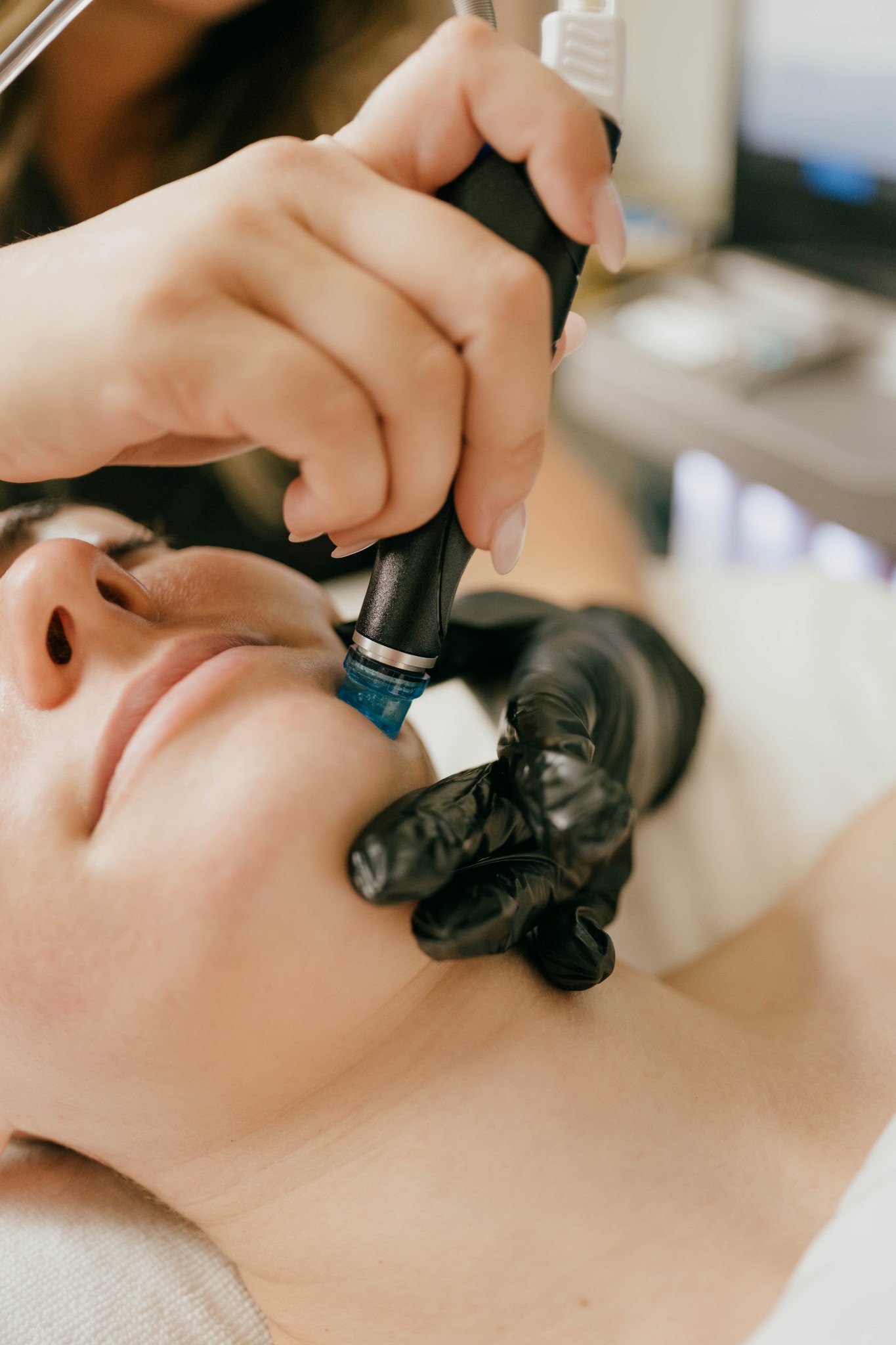 Ultimate Glow Hydrafacial