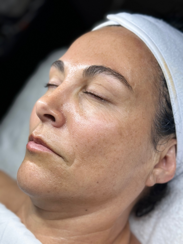 Novum Lumen-1st Time Client Facial