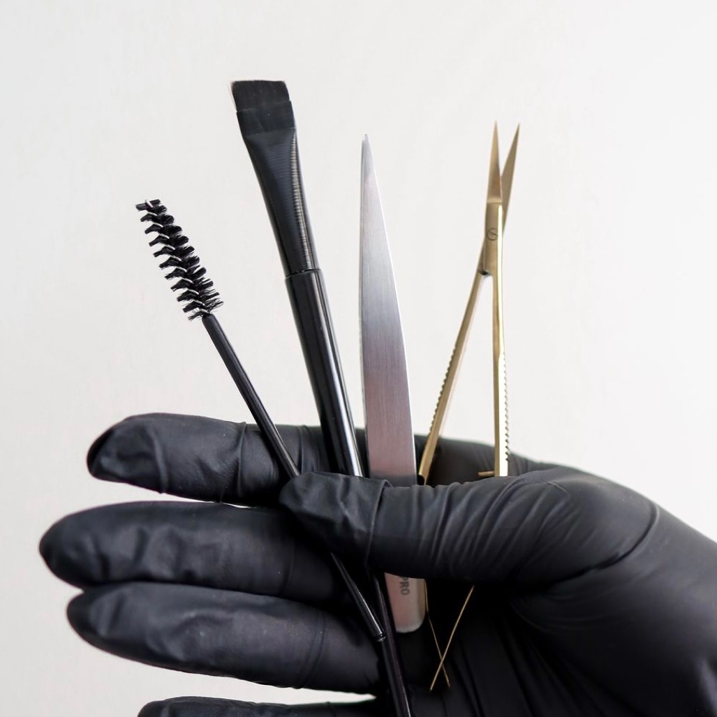 Brow Tweezing + Tint at Jennssesthetics in College Park, MD