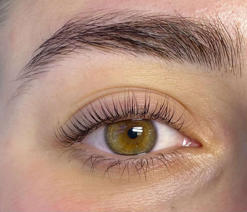 Lash Lifting And Tinting