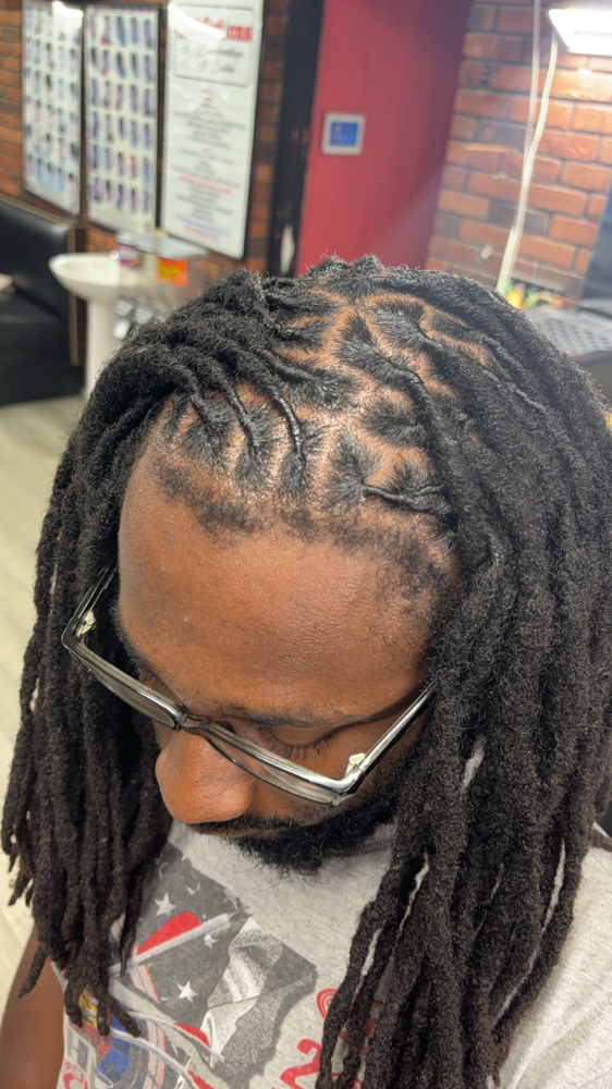 Loc Retwist at Addiction’s Salon in Bowling Green, KY
