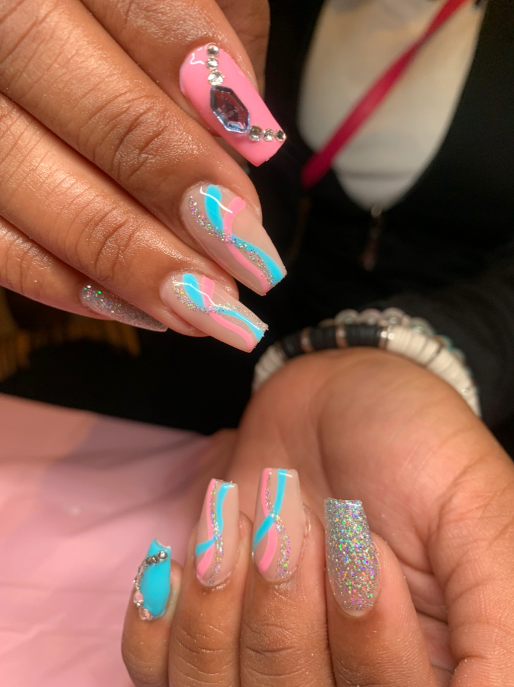 Press On Nail Lay