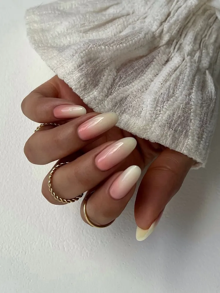 Uñas Esculpidas & Regular Pedi at The Topcoat Nails_Studio in Miami, FL