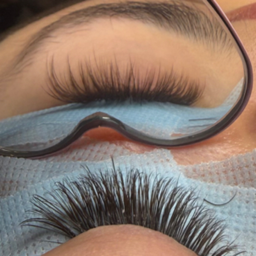 Hybird lash fill at Bia’s Beauty in Manchester, MD
