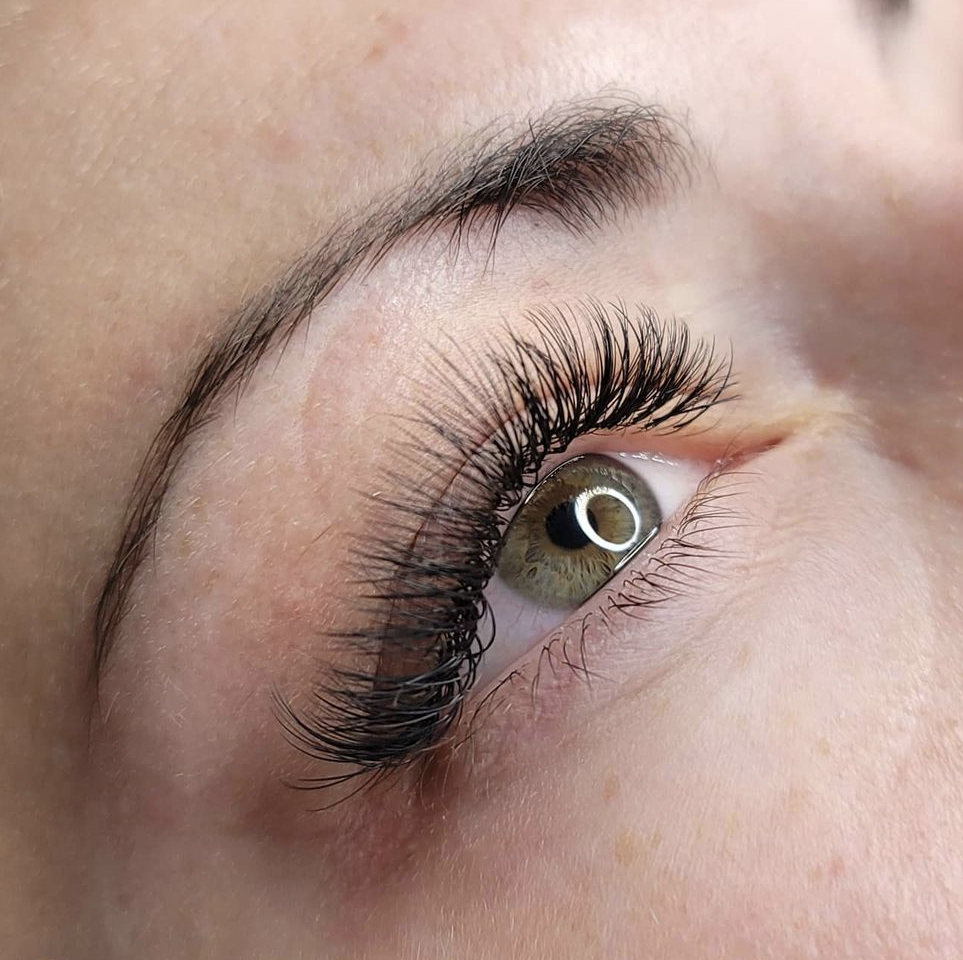 Natural Fullset Lash Extensions