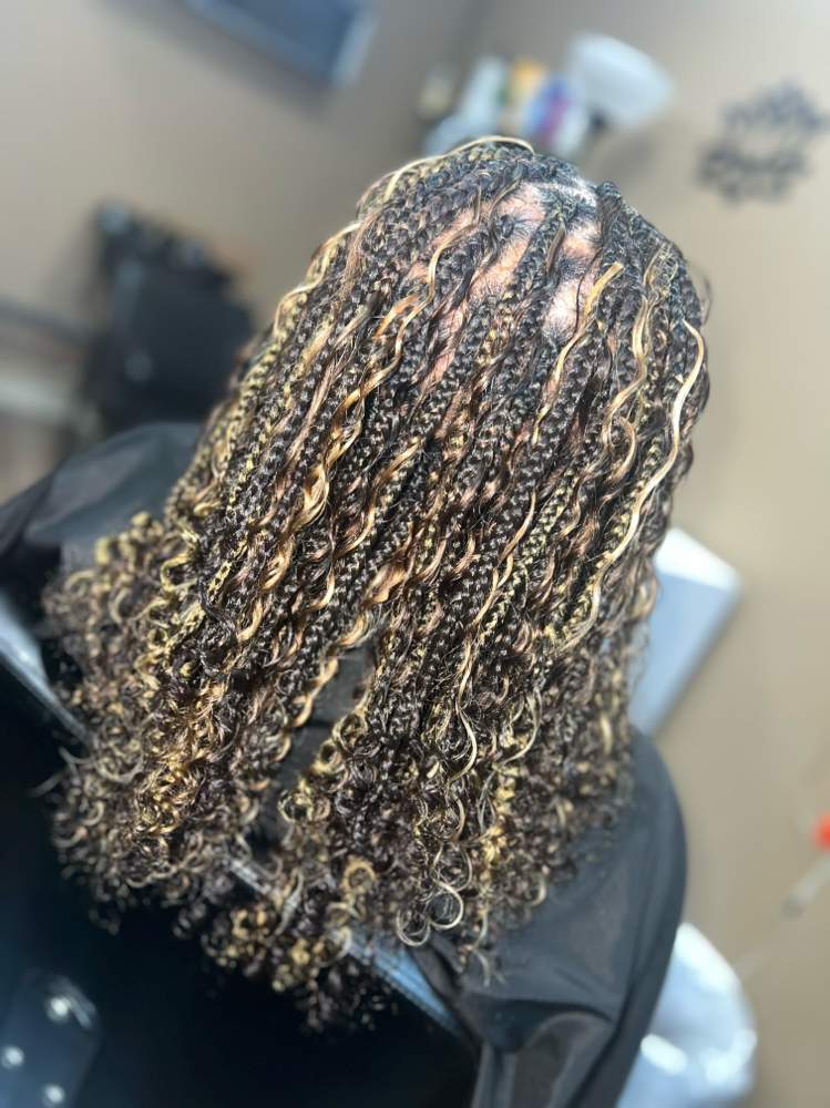 Medium Knotless Bob