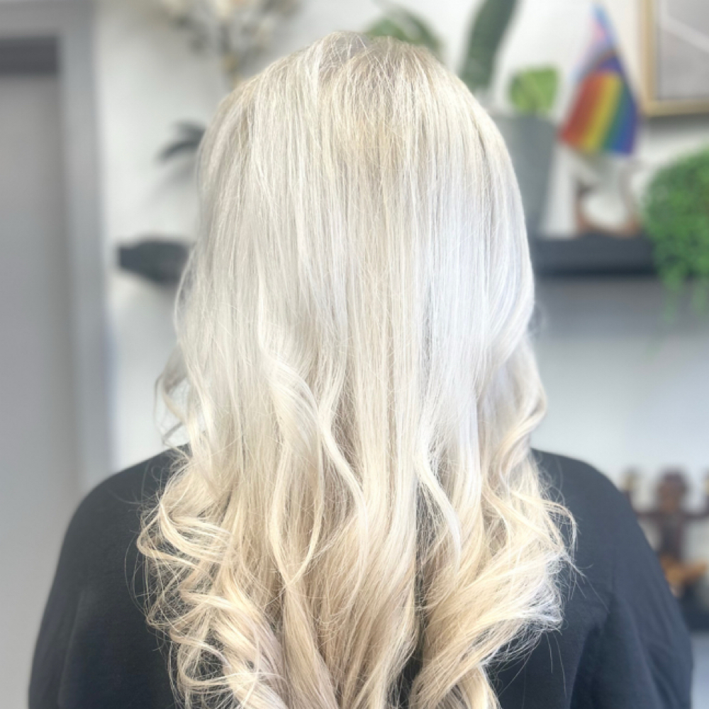 Blonde Retouch at FeelsNFray, LLC in Oklahoma City, OK