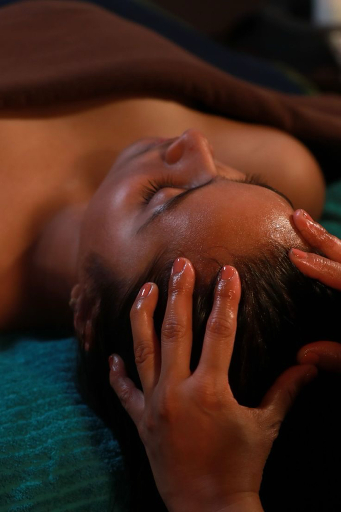 30 min Hot Oil Scalp Massage