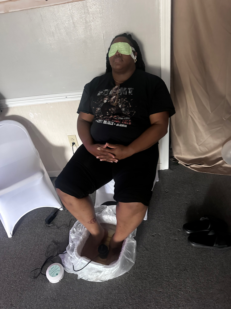 Massage And Foot Detox
