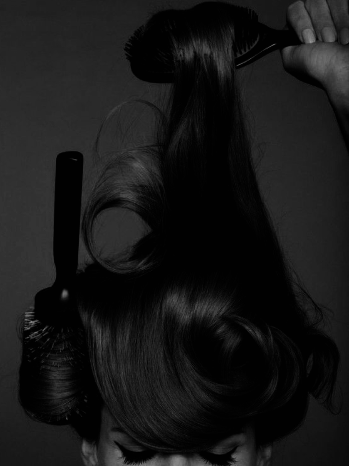 VOLUMINOUS BLOWOUT