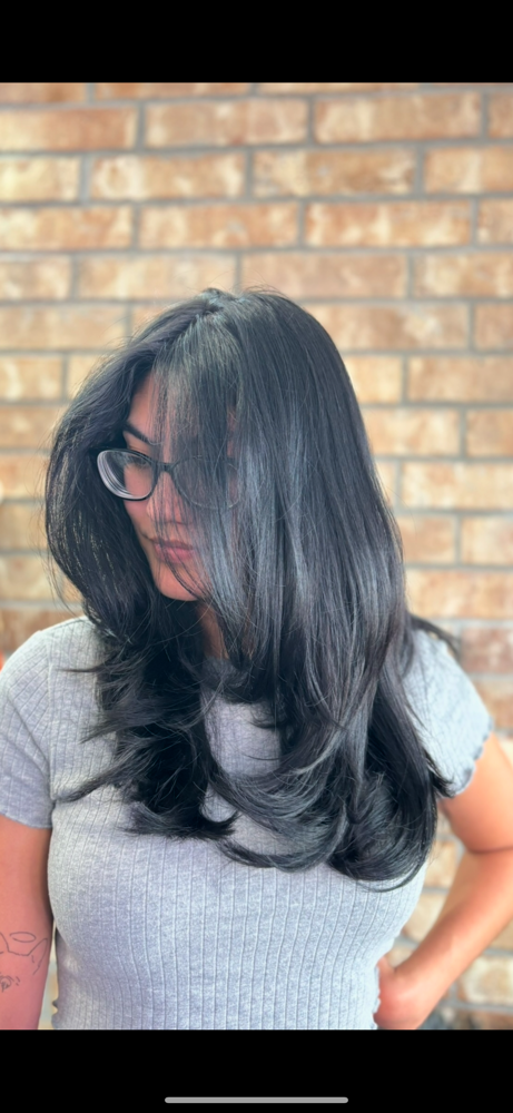 Women’s Short/ Med Length Haircut🌟