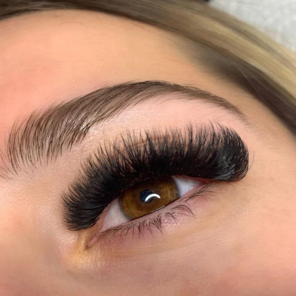 Mega Lash Volume Full Set at LUMERA Lash & Beaute’ in Houston, TX