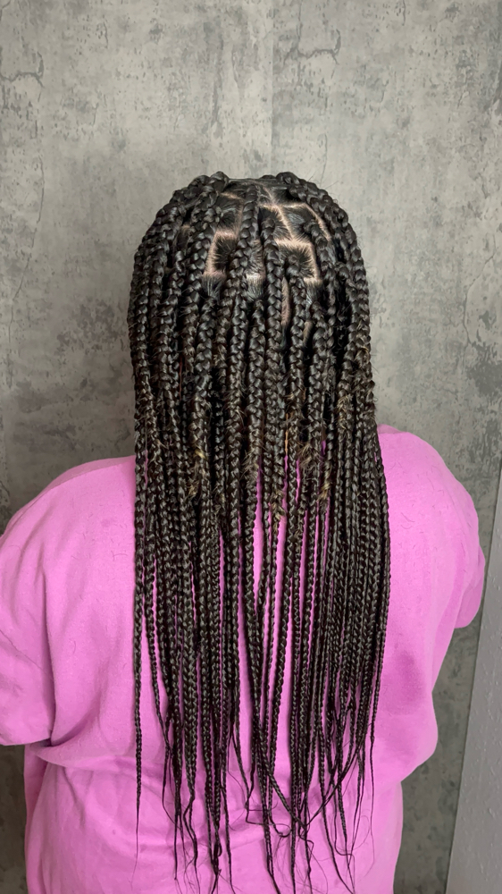Medium Knotless