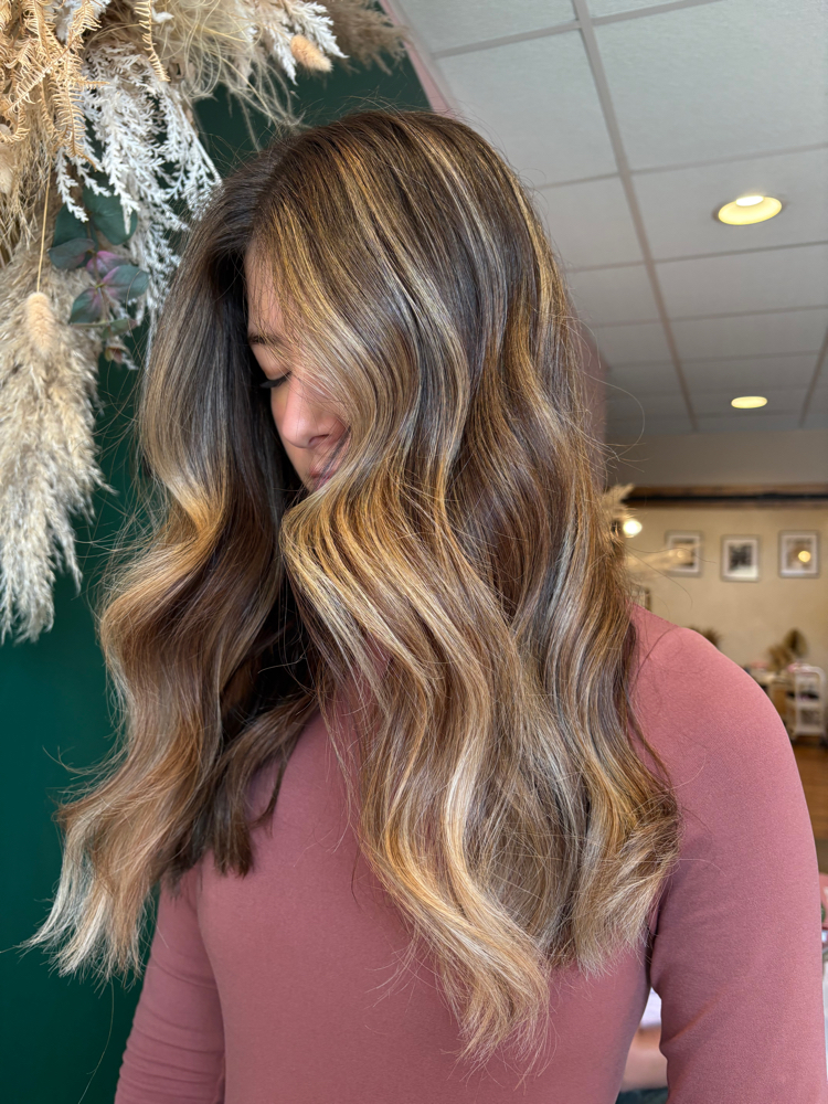 Balayage / Detailed Blonding